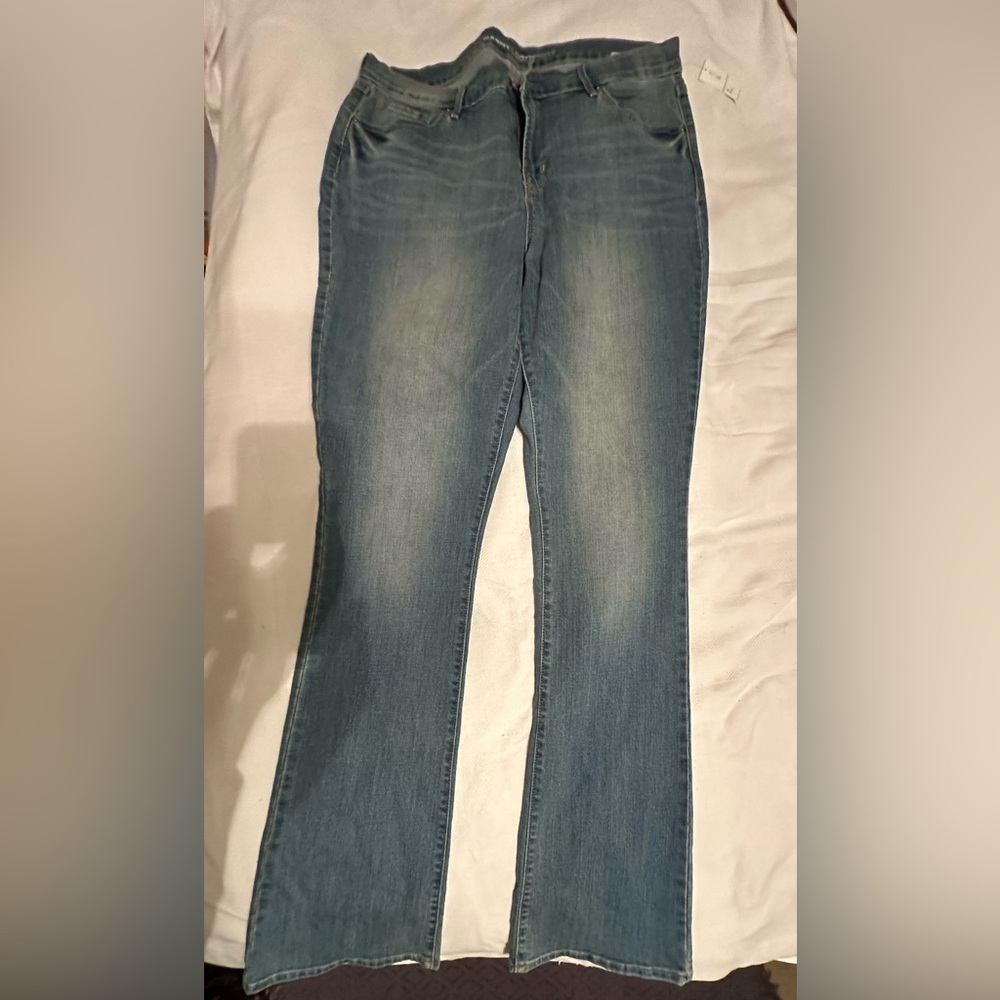Old Navy, 14 Tall Curvy Mid-Rise. New with tags. Boot cut